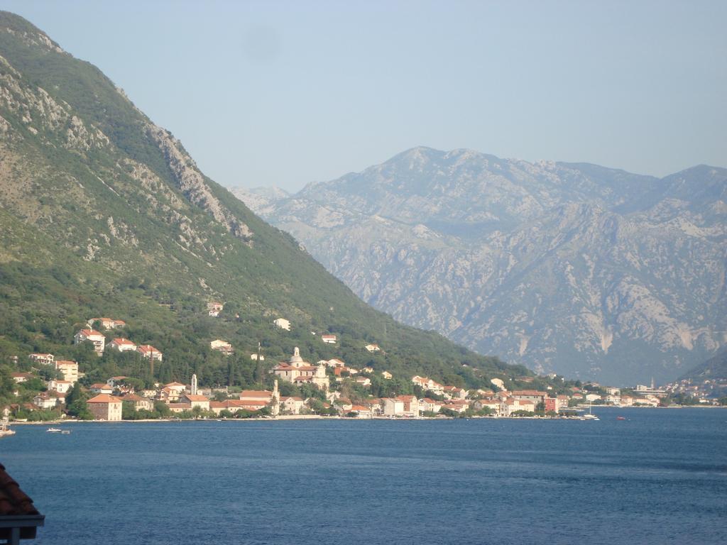 Apartment Adela Kotor Bagian luar foto