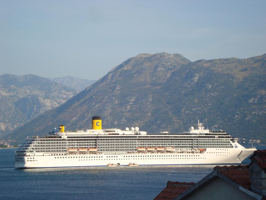 Apartment Adela Kotor Bagian luar foto