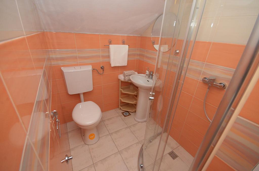 Apartment Adela Kotor Bagian luar foto