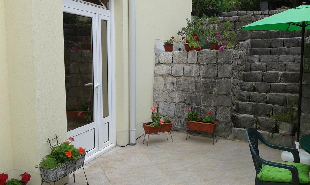 Apartment Adela Kotor Bagian luar foto