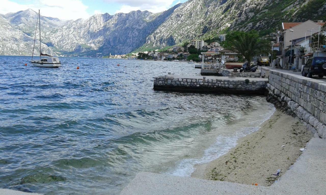 Apartment Adela Kotor Bagian luar foto